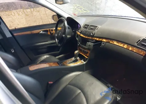 2006 Mercedes-Benz E 350 4Matic z USA, uszkodzony, nr VIN WDBUF87J46X186881